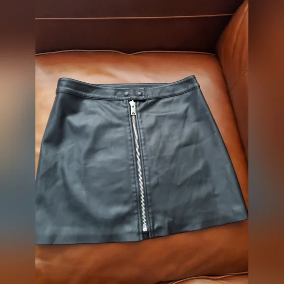 AllSaints - Lena Skirt - Faux Leather - Size 6 - Picture 5 of 10